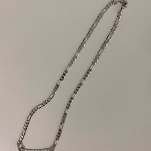 Silver chain/necklace